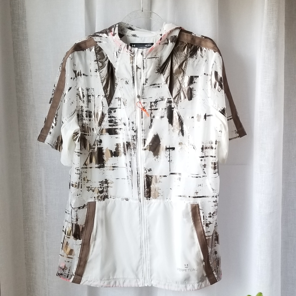 Men's UA Perpetual Short Sleve Windbreaker NWT